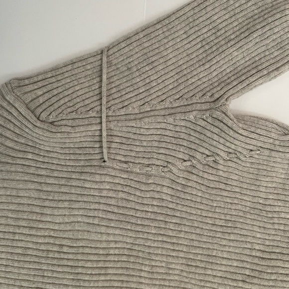 Lauris Long Sleeve Merino Wool Mini Sweater Dress
JACQUEMUS - Picture 15 of 16
